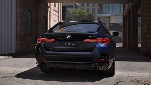 全系标配8.8英寸中央触控显示屏